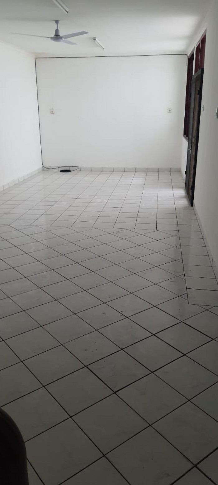 Rumah disewakan di Beverly Lippo Cikarang